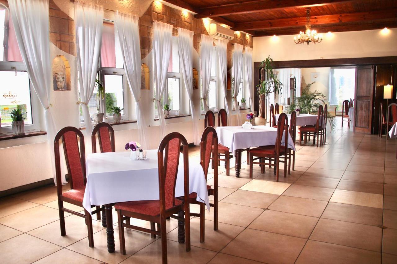 Zajazd Pod Kominkiem - Brzoza Kolo Torunia Motel