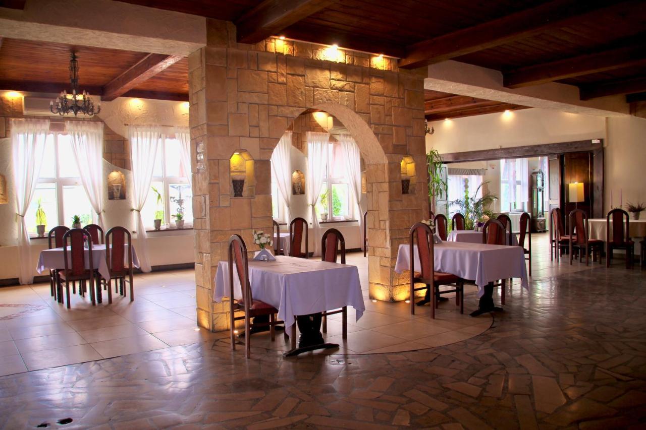 Zajazd Pod Kominkiem - Brzoza Kolo Torunia Motel