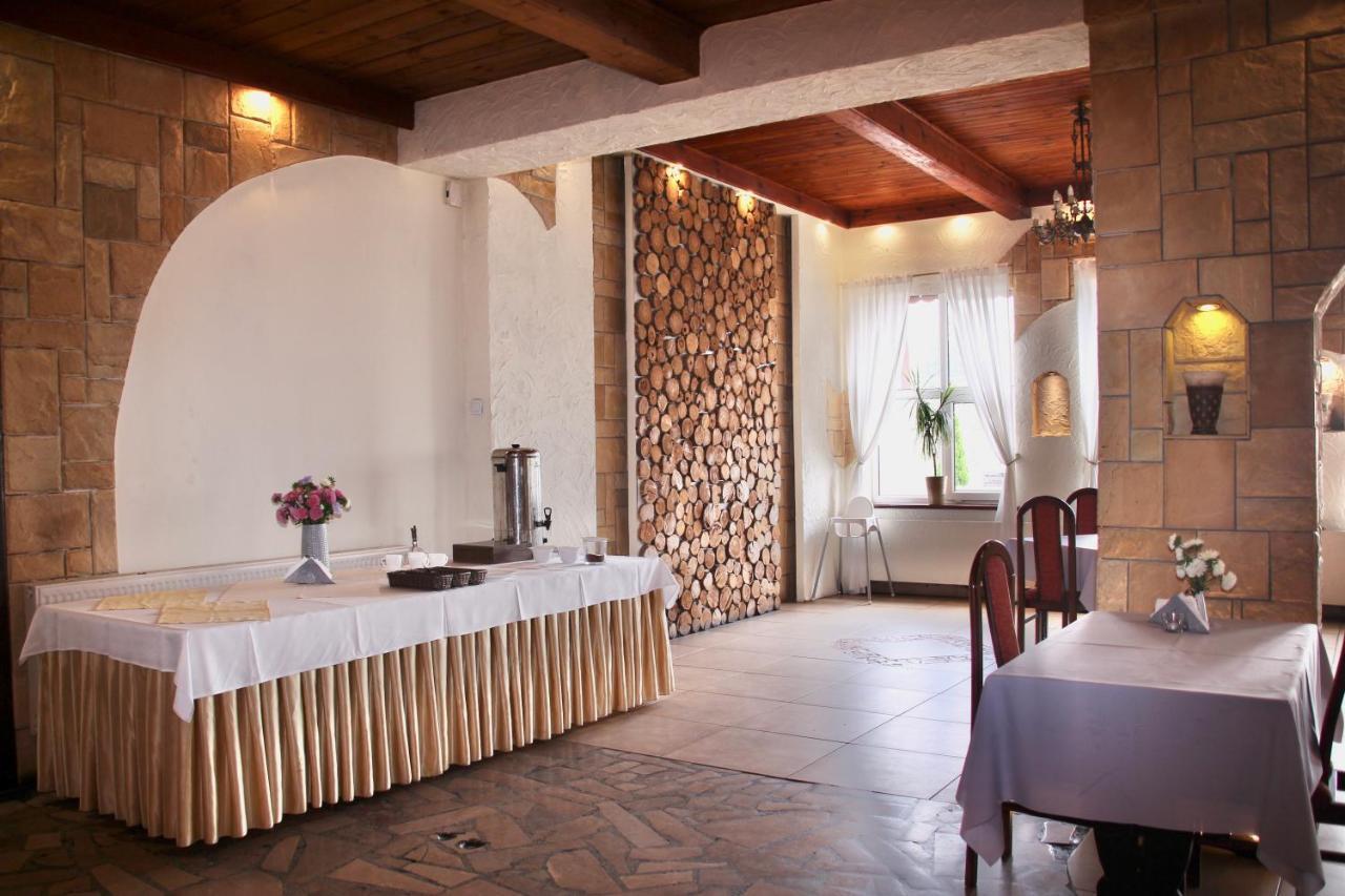 Zajazd Pod Kominkiem - Brzoza Kolo Torunia Motel